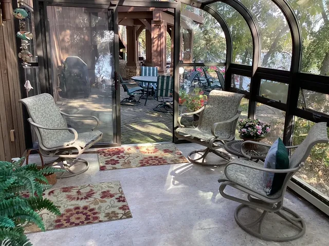 $849,900 | 1516 Bay Oaks Drive, Albert Lea, MN 56007