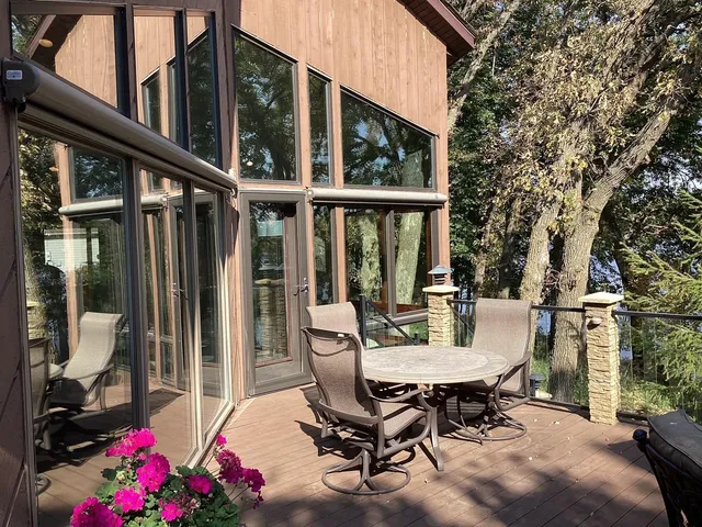 $849,900 | 1516 Bay Oaks Drive, Albert Lea, MN 56007