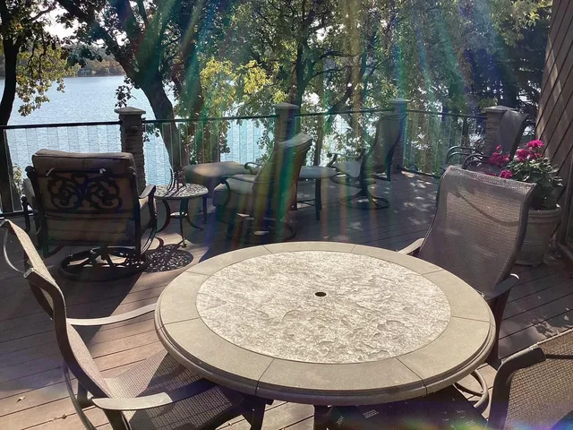 $849,900 | 1516 Bay Oaks Drive, Albert Lea, MN 56007