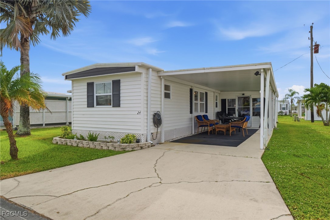 a view of house and outdoor space