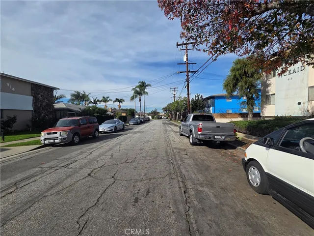 $449,000 | 913 Victor Avenue, Unit 5, Inglewood, CA 90302