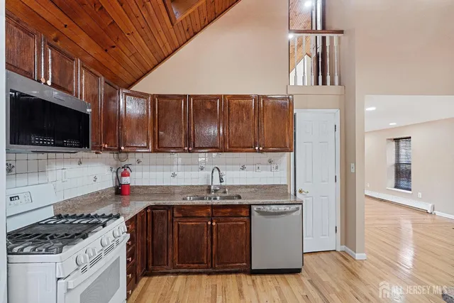 $4,400 | 3850 Highway 27, Princeton, NJ 08540