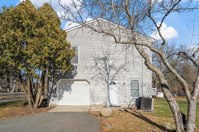 $4,400 | 3850 Highway 27, Princeton, NJ 08540