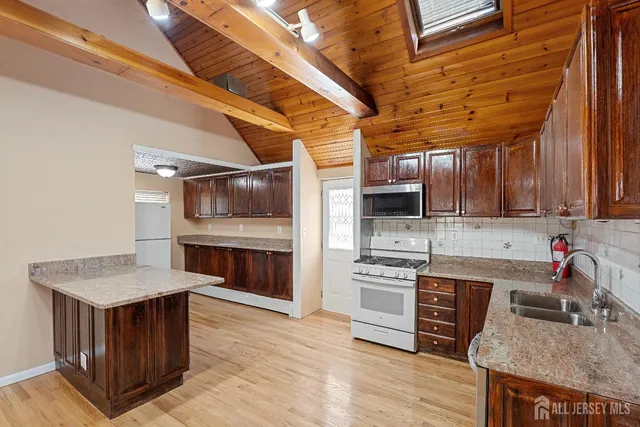 $4,400 | 3850 Highway 27, Princeton, NJ 08540