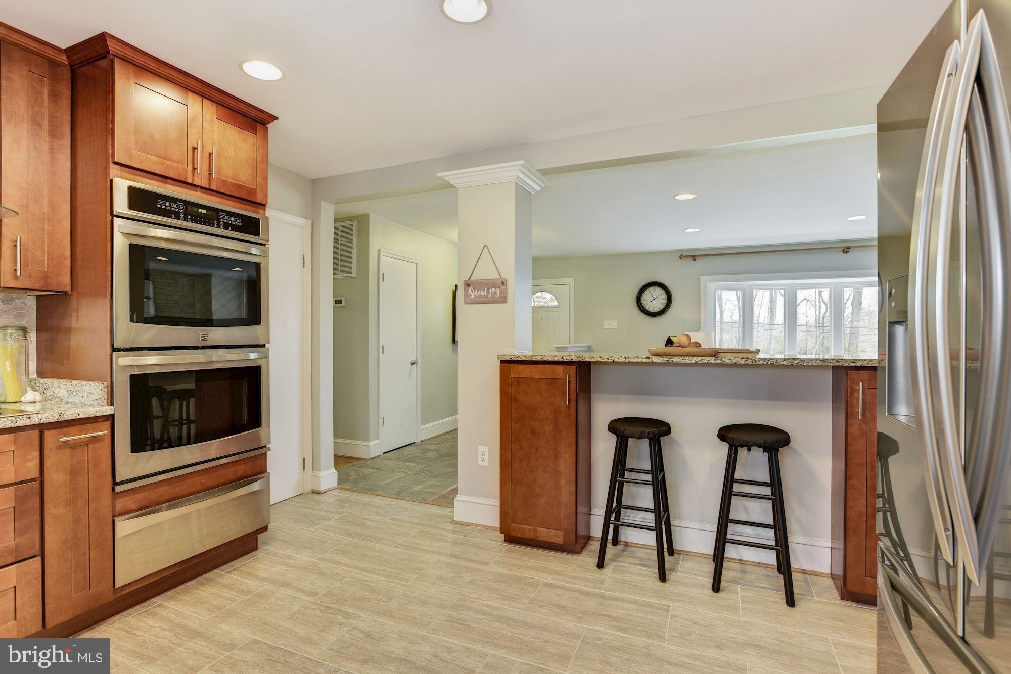 14545 Roxbury Road Glenelg, MD 21737 - Photo 11 of 34 Double Wall Oven | Breakfast Bar