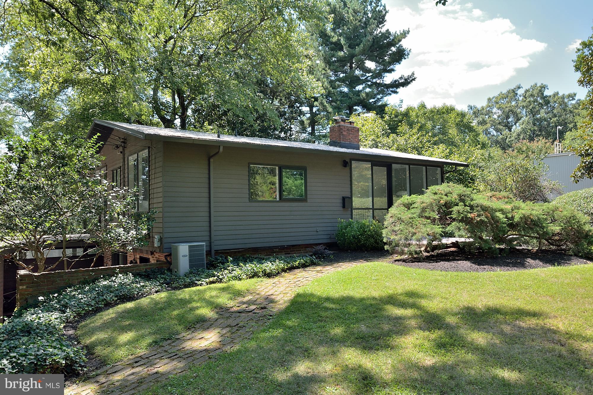 2209 Marthas Road Alexandria, VA 22307 - Photo 2 of 30 Exterior (Front)