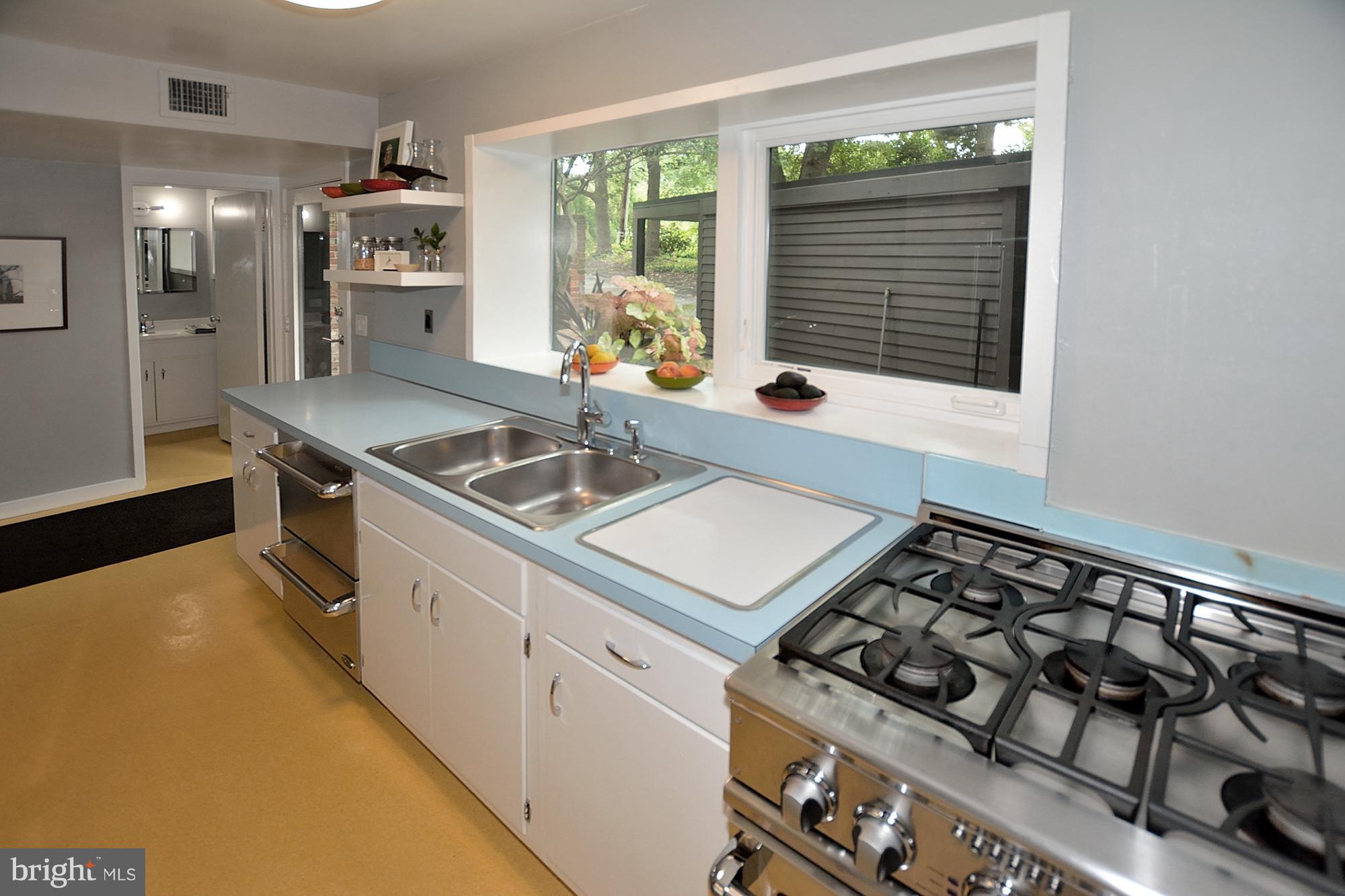 2209 Marthas Road Alexandria, VA 22307 - Photo 12 of 30 Kitchen