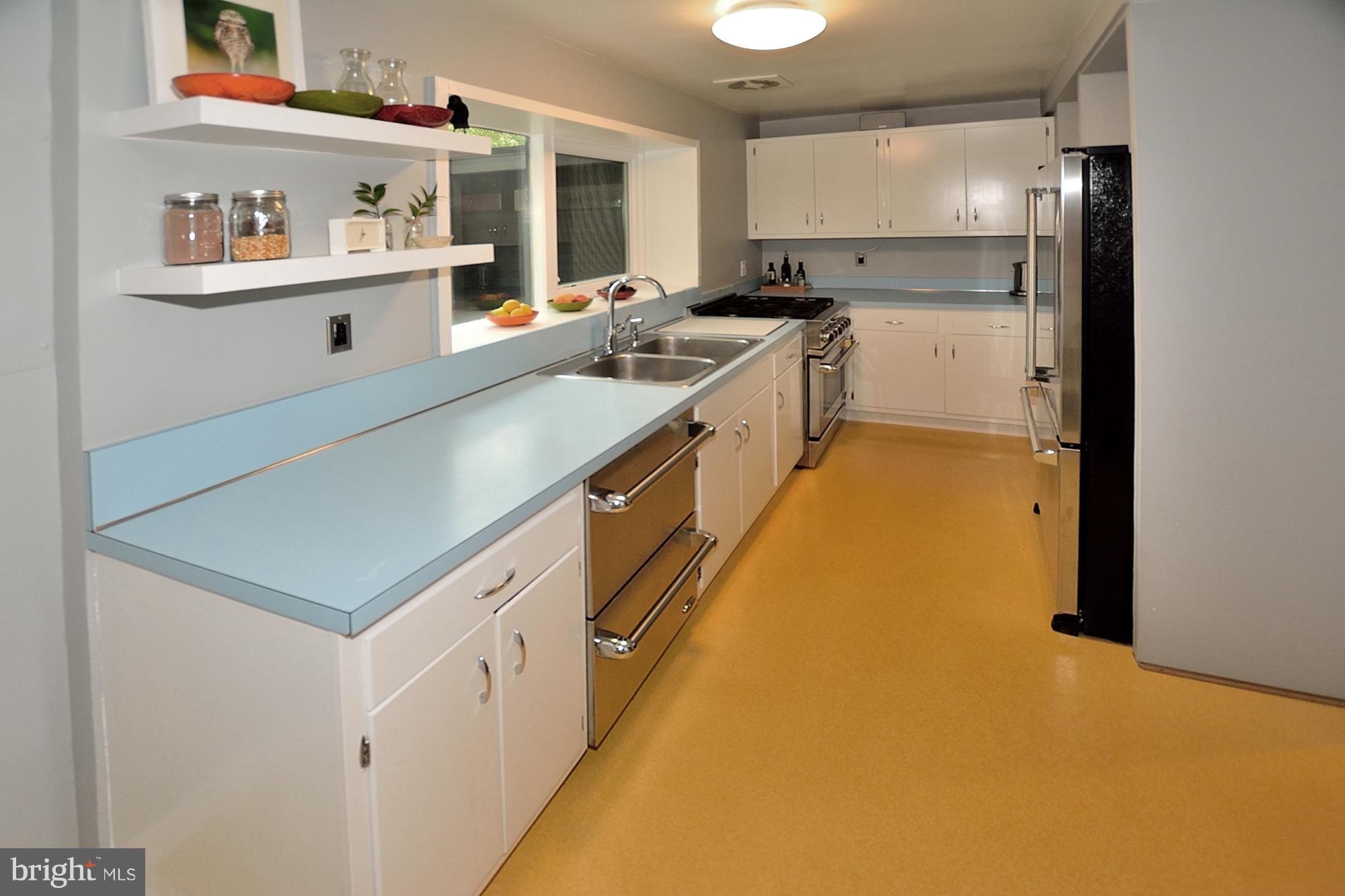 2209 Marthas Road Alexandria, VA 22307 - Photo 10 of 30 Kitchen