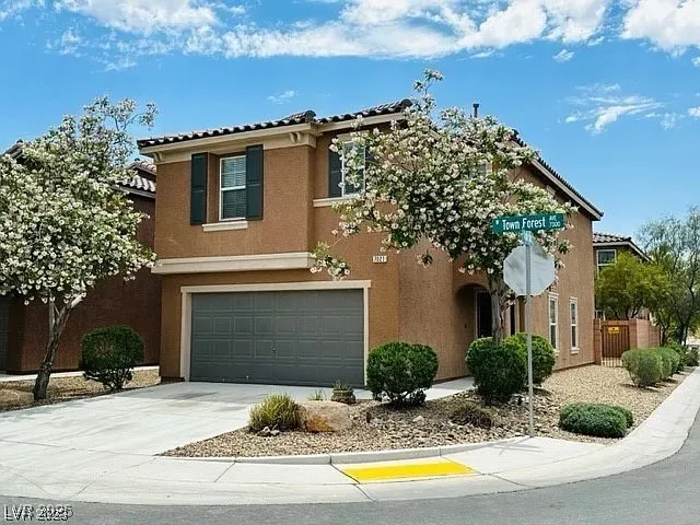 $2,000 | 7021 Town Forest Avenue, Las Vegas, NV 89179