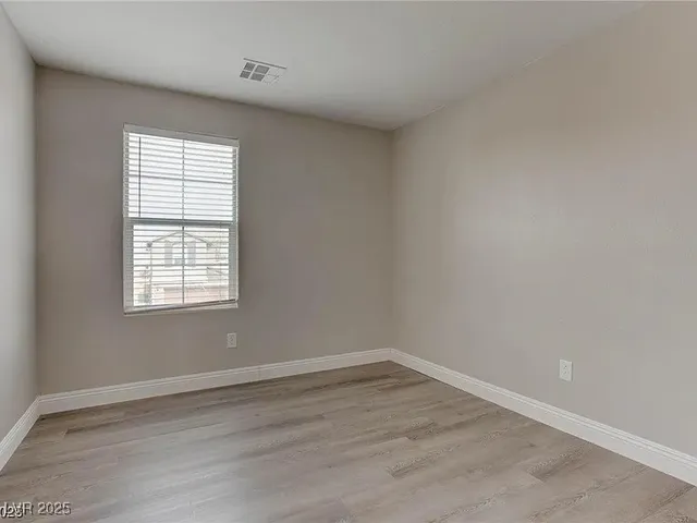 $2,000 | 7021 Town Forest Avenue, Las Vegas, NV 89179