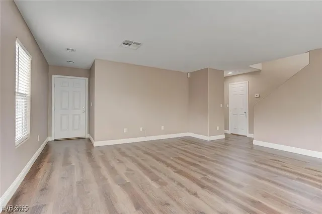 $2,000 | 7021 Town Forest Avenue, Las Vegas, NV 89179