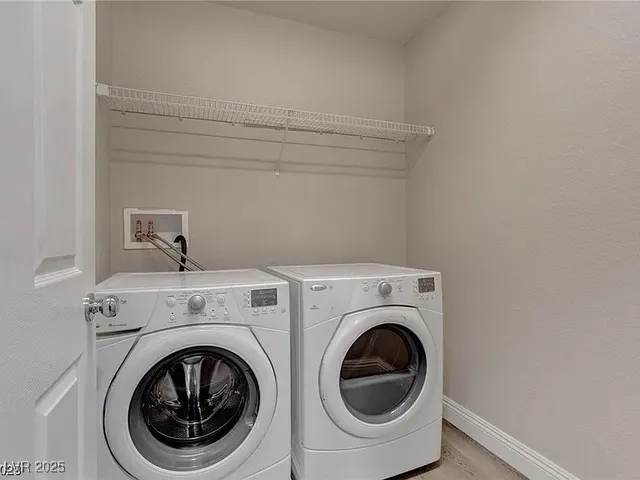 $2,000 | 7021 Town Forest Avenue, Las Vegas, NV 89179