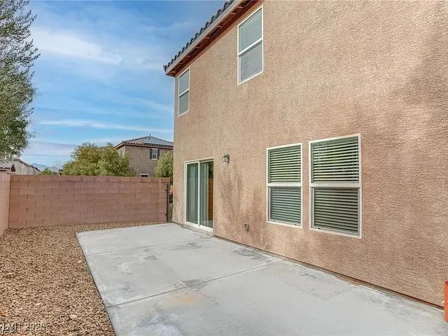 $2,000 | 7021 Town Forest Avenue, Las Vegas, NV 89179