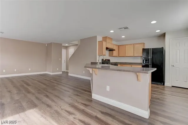 $2,000 | 7021 Town Forest Avenue, Las Vegas, NV 89179