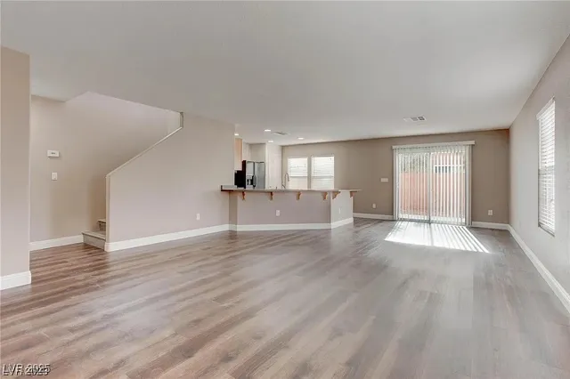 $2,000 | 7021 Town Forest Avenue, Las Vegas, NV 89179