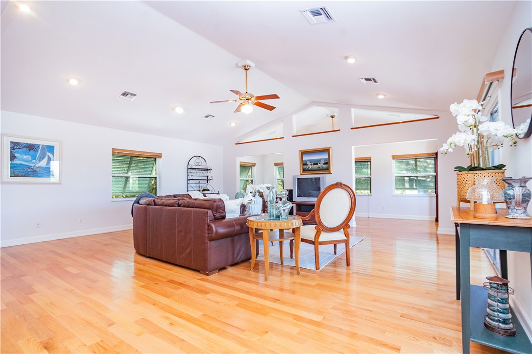 6595 114th Lane Sebastian, FL 32958 - Photo 4 of 36