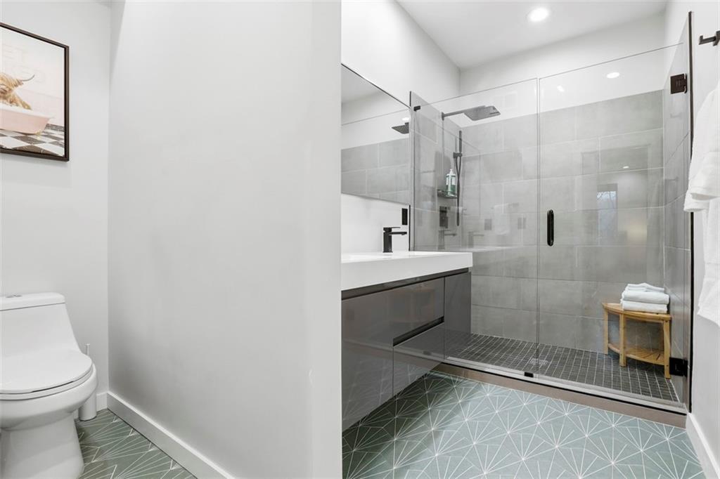 5228 Dresden Way Pittsburgh, PA 15201 - Photo 27 of 48