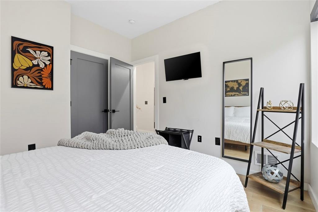 5228 Dresden Way Pittsburgh, PA 15201 - Photo 34 of 48