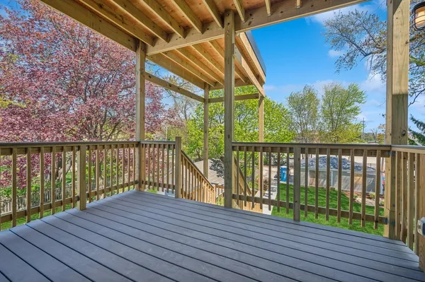 $4,500 | 2755 Eastwood Avenue, Unit 2, Evanston, IL 60201
