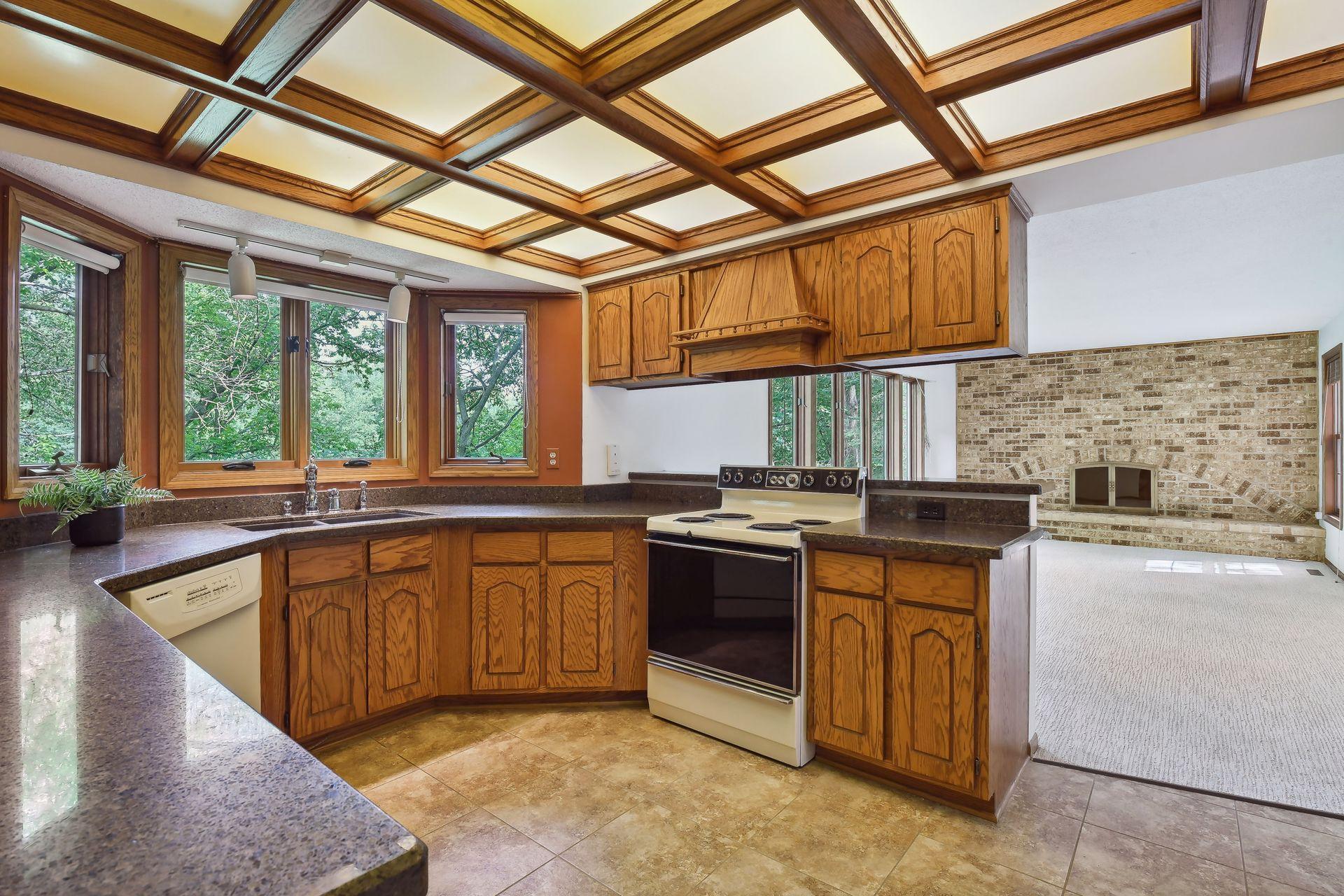 11801 Driftwood Road Eden Prairie, MN 55344 - Photo 12 of 23