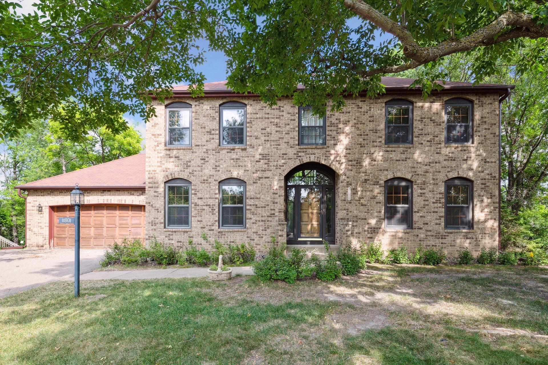 11801 Driftwood Road Eden Prairie, MN 55344 - Photo 2 of 23