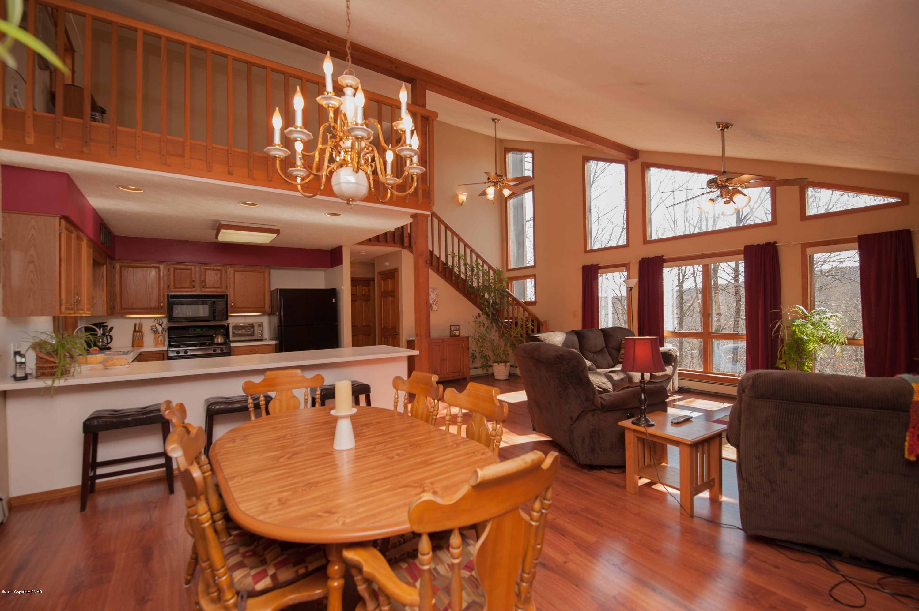 141 Radcliff Road Bushkill, PA 18324 - Photo 11 of 24 View
