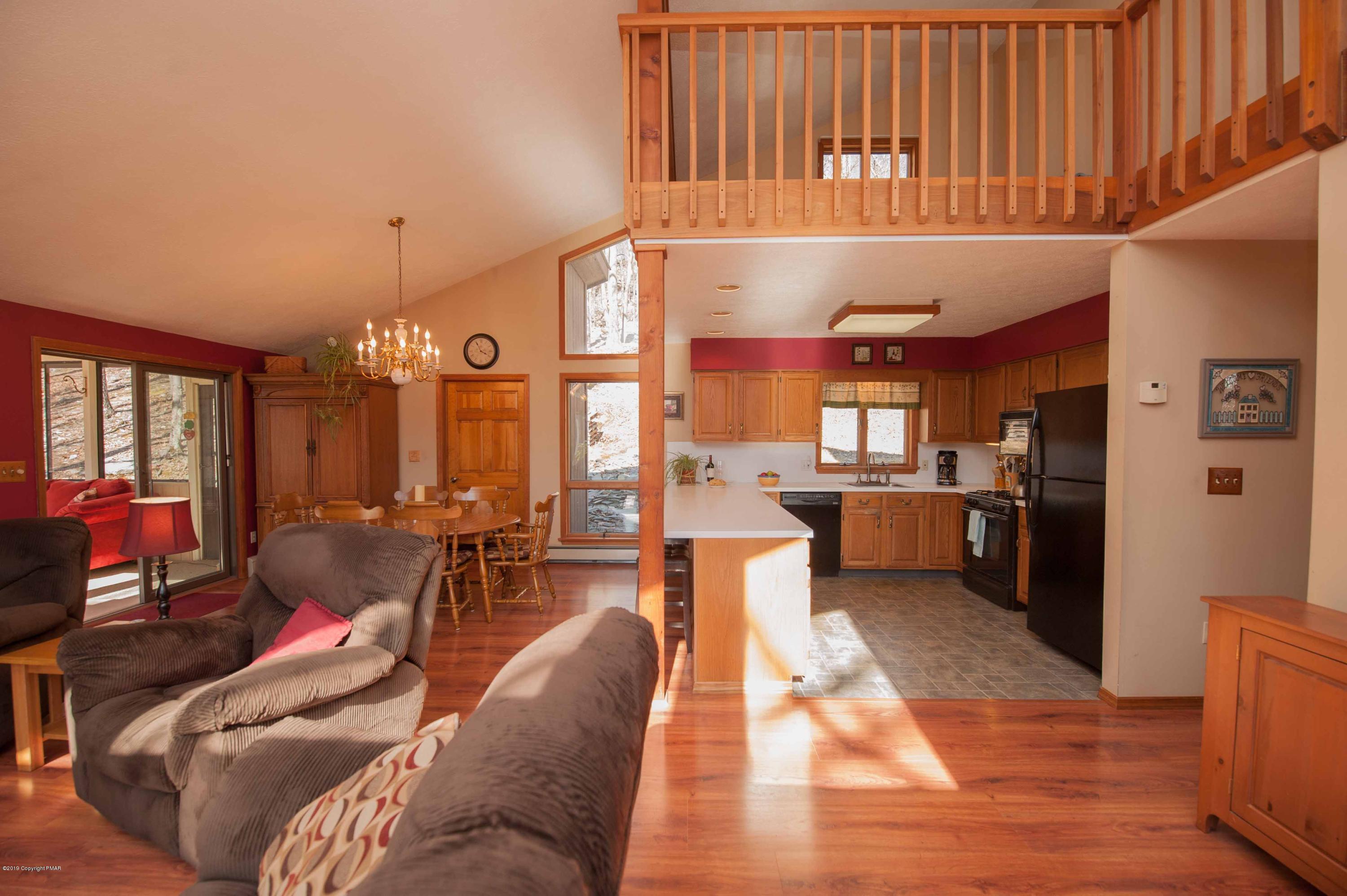 141 Radcliff Road Bushkill, PA 18324 - Photo 13 of 24 View