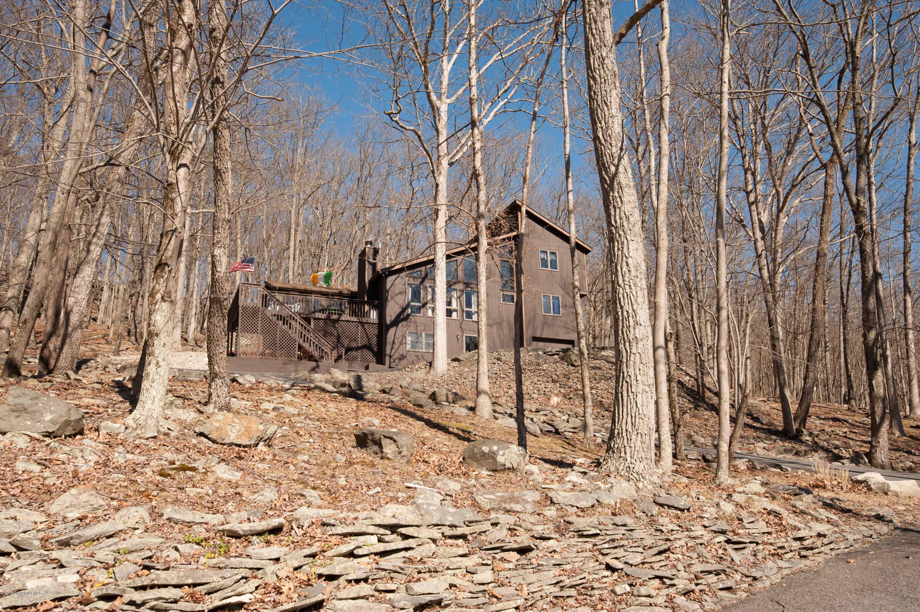 141 Radcliff Road Bushkill, PA 18324 - Photo 2 of 24 Street View