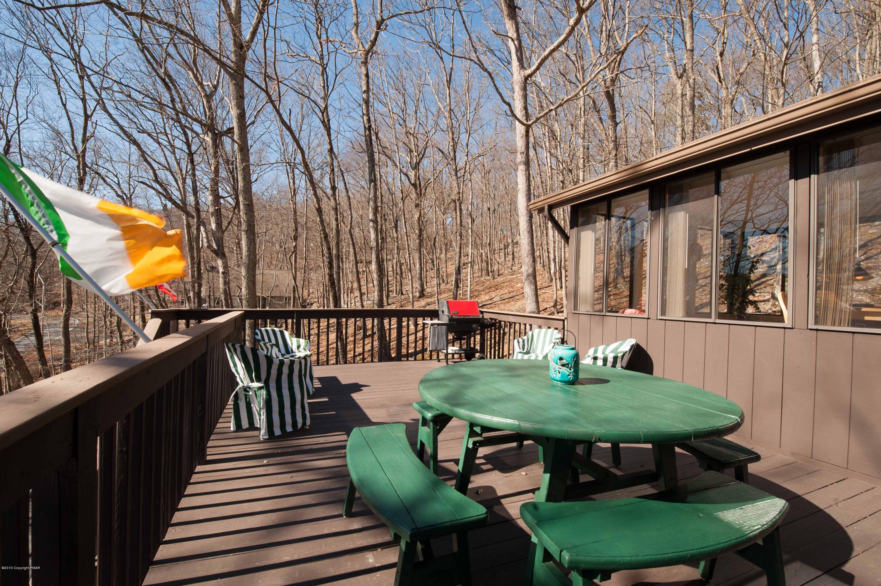 141 Radcliff Road Bushkill, PA 18324 - Photo 7 of 24 Deck