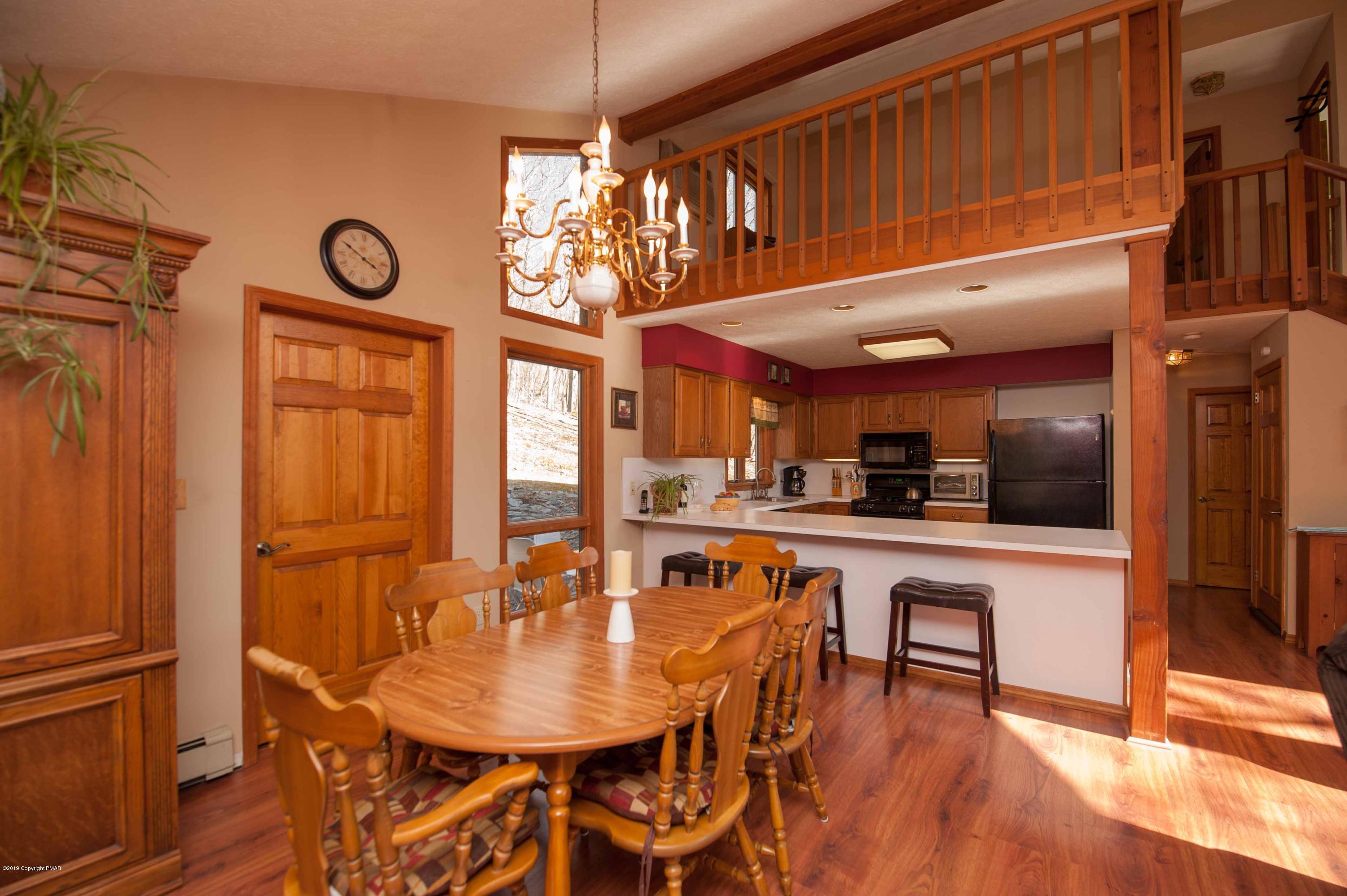 141 Radcliff Road Bushkill, PA 18324 - Photo 10 of 24 View