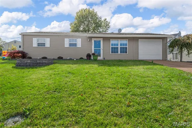 $220,000 | 302 Heyden Drive, Eureka, MO 63025