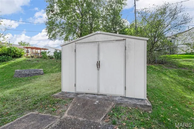 $220,000 | 302 Heyden Drive, Eureka, MO 63025