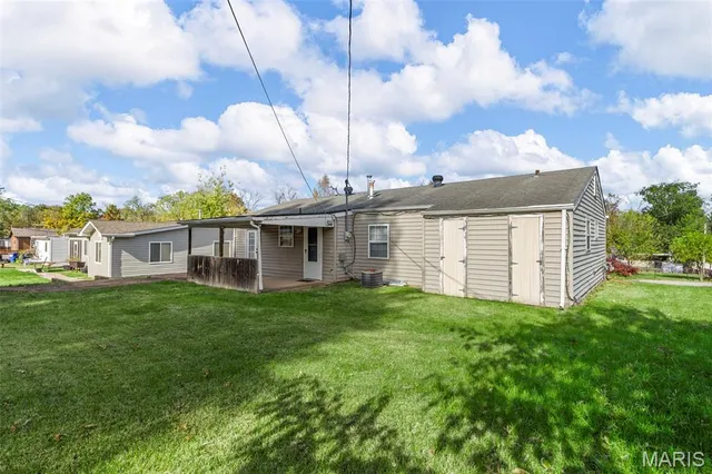 $220,000 | 302 Heyden Drive, Eureka, MO 63025