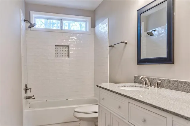 $3,100 | 2011 Town Lake Hills West, Woodstock, GA 30189