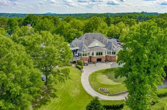 $3,100 | 2011 Town Lake Hills West, Woodstock, GA 30189