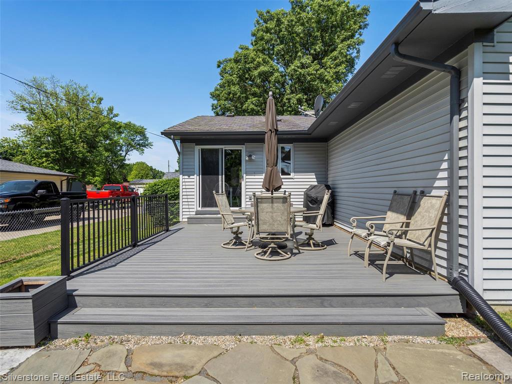2807 Hartline Drive Rochester Hills, MI 48309 - Photo 31 of 35