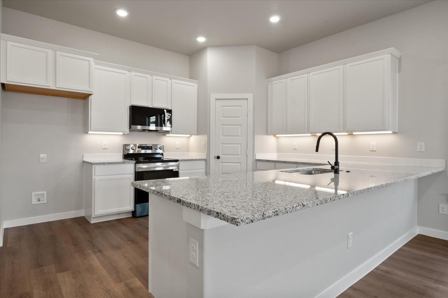 2910 Corpus Avenue Wolfforth, TX 79382 - Photo 5 of 21 Photo 5