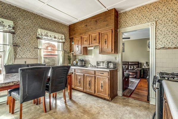 11 Chatham Road Everett, MA 02149 - Photo 4 of 30