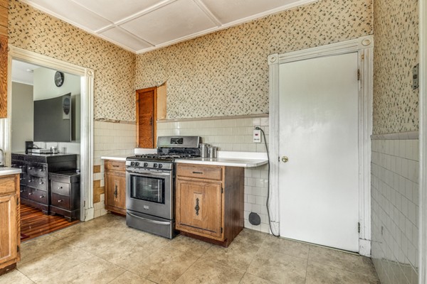 11 Chatham Road Everett, MA 02149 - Photo 6 of 30
