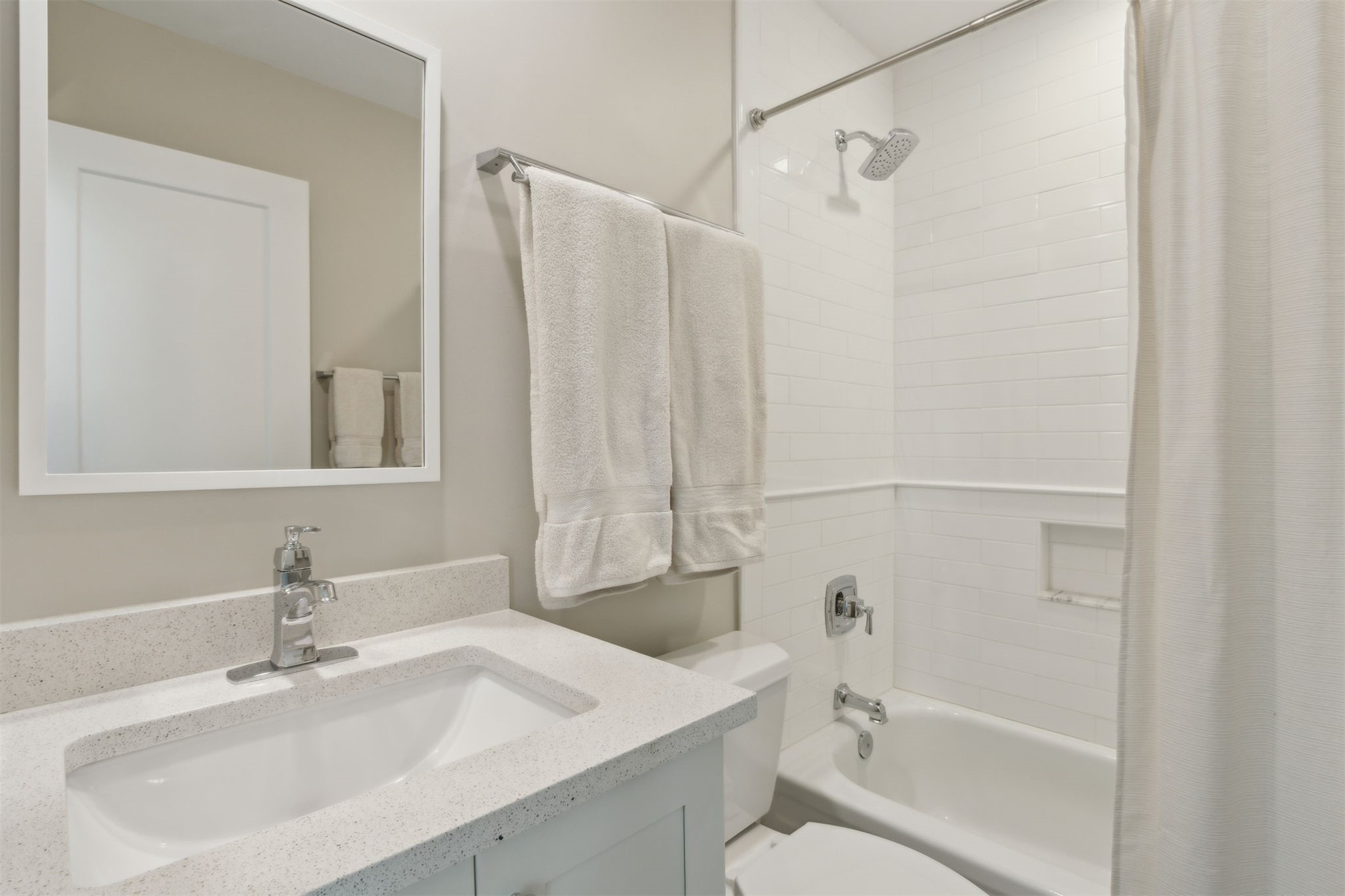 3424 Sea Marsh Road, Unit 3424 Fernandina Beach, FL 32034 - Photo 23 of 27 Guest Bathroom