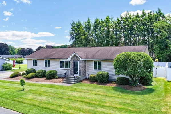 $449,900 | 169 Country Road, Agawam, MA 01001