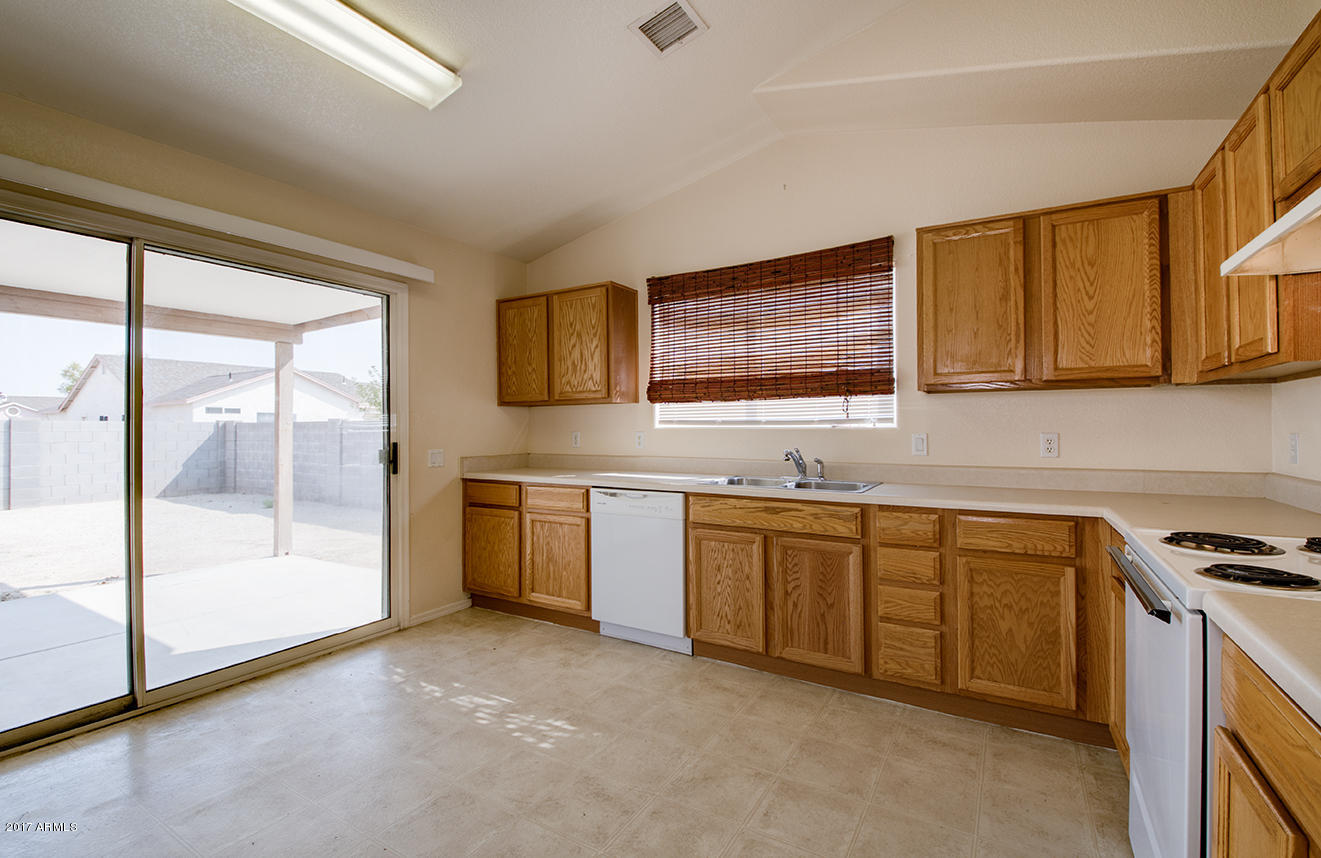1782 East Sycamore Road Casa Grande, AZ 85122 - Photo 8 of 30 KITCHEN