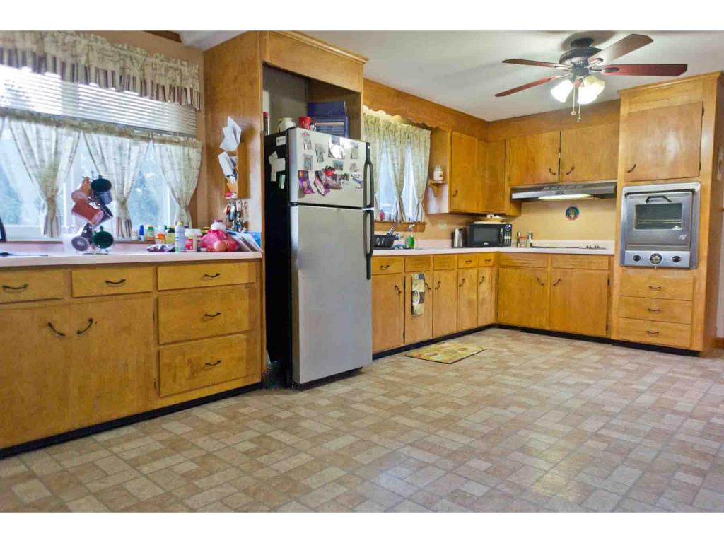 61 East Dunstable Road Nashua, NH 03060 - Photo 2 of 14