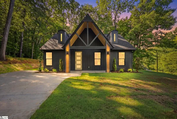 $245,000 | 502 Wren Drive, Westminster, SC 29693