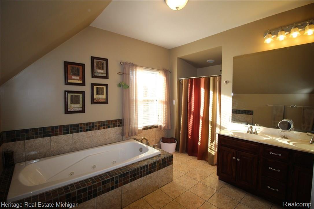 10980 Cole Road Byron, MI 48418 - Photo 14 of 24 IMG_1638.JPG