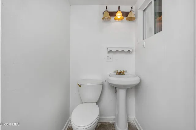 $234,900 | 9 Lawn Avenue, Albany, NY 12204