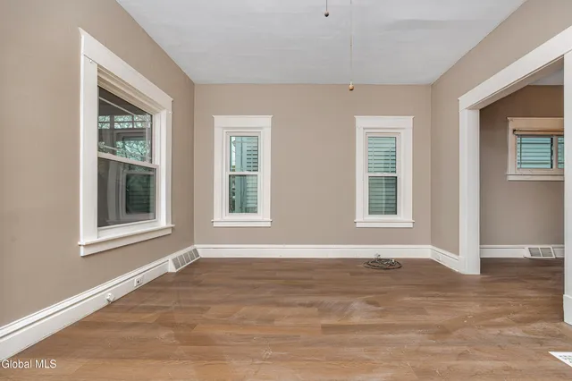 $234,900 | 9 Lawn Avenue, Albany, NY 12204