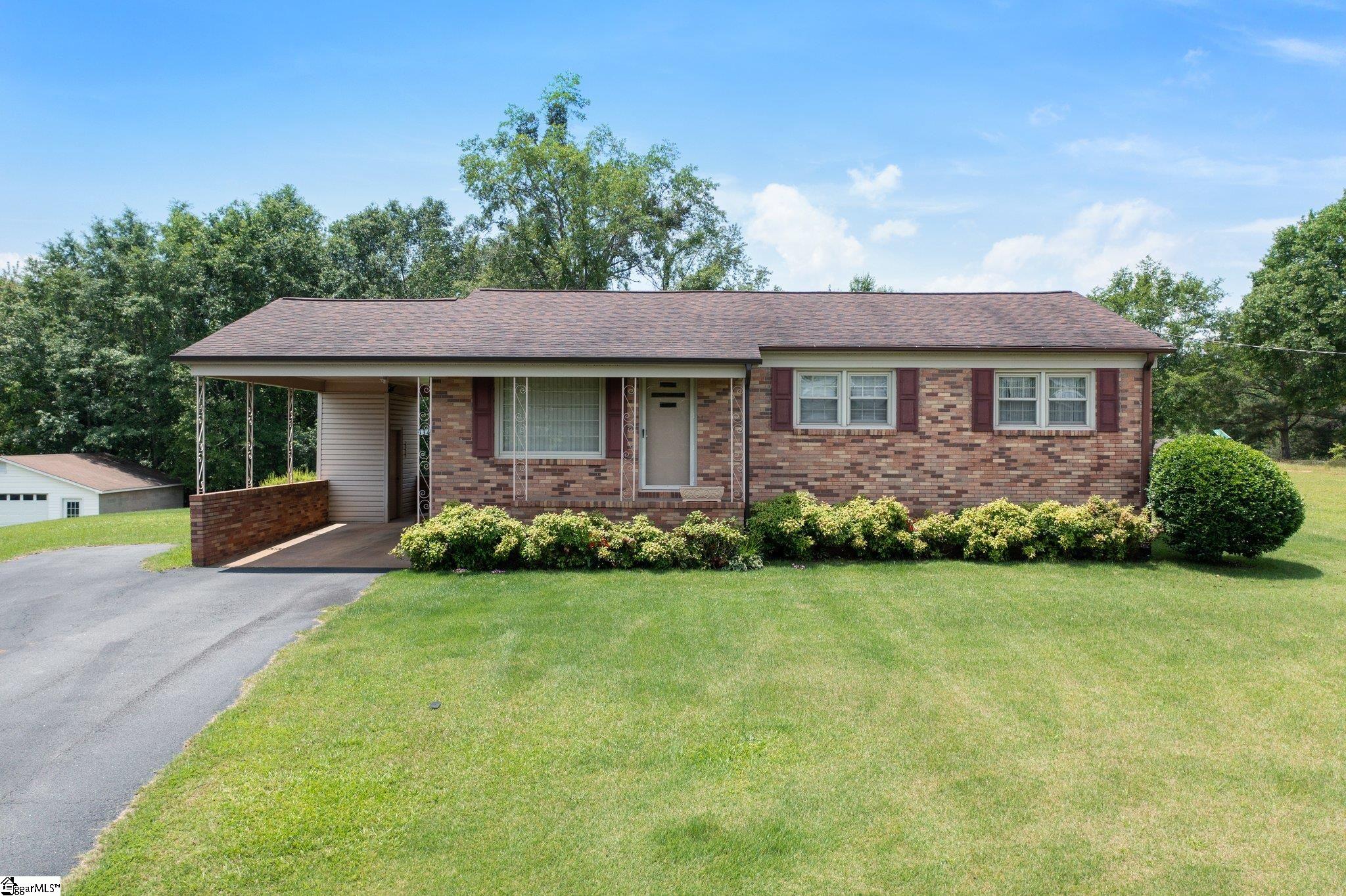 134 Grasshopper Hill Road Pickens, SC 29671 - Photo 2 of 38 Gallery Image 2