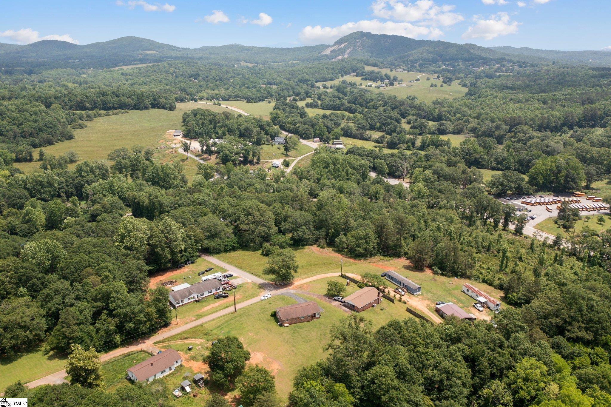 134 Grasshopper Hill Road Pickens, SC 29671 - Photo 4 of 38 Gallery Image 4