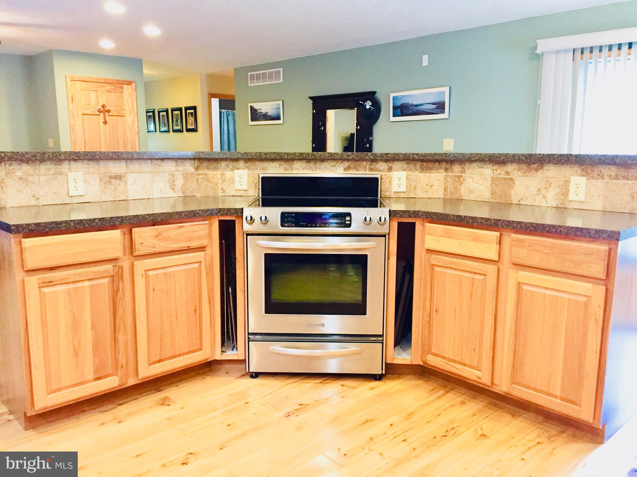 213 Philadelphia Road Joppa, MD 21085 - Photo 9 of 24 Kitchen